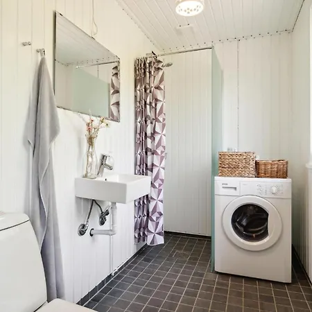 בית נופש Stunning In With Sauna *