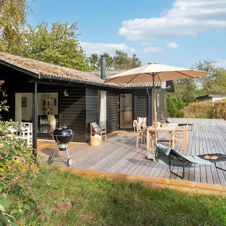 Stunning In With Sauna בית נופש